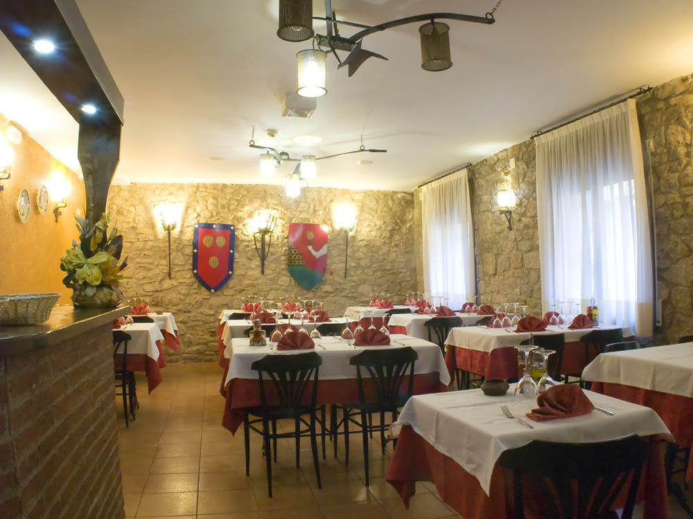 Fonda Bohemia Riuot Aparthotel Montblanc Ngoại thất bức ảnh